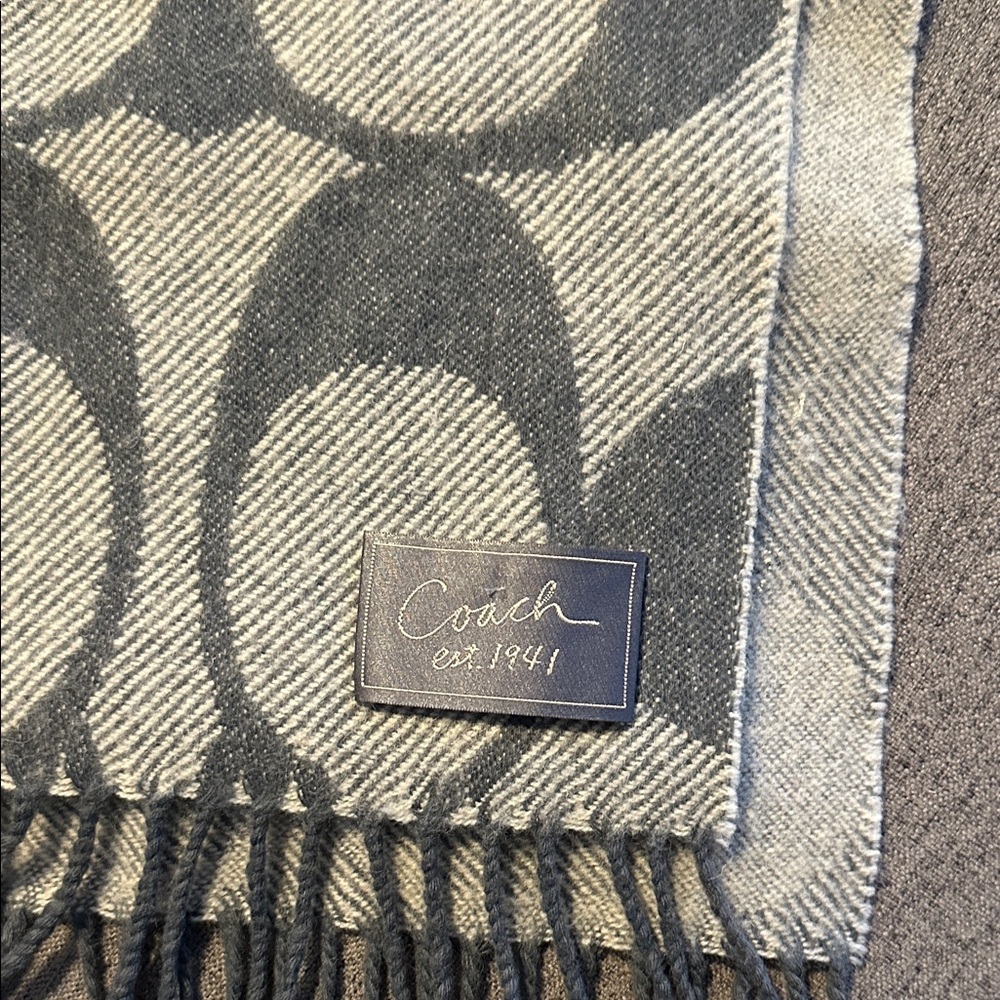 Coach  Scarf - Picture 3 of 3